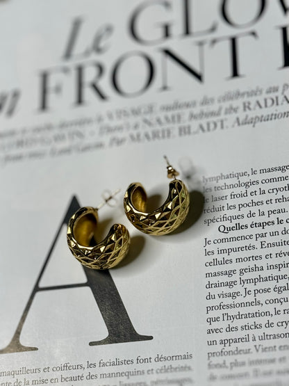 So Chic & Polished Textured Hoops