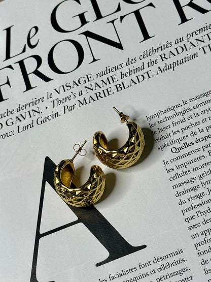 So Chic & Polished Textured Hoops