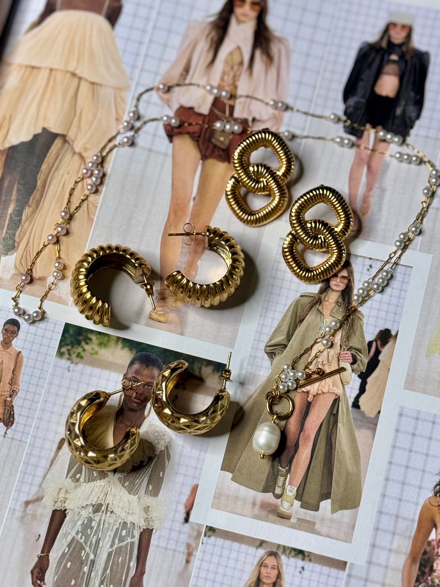 So Chic & Polished Textured Hoops